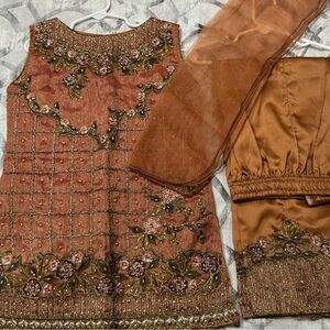 Pakistani girls dress size 28